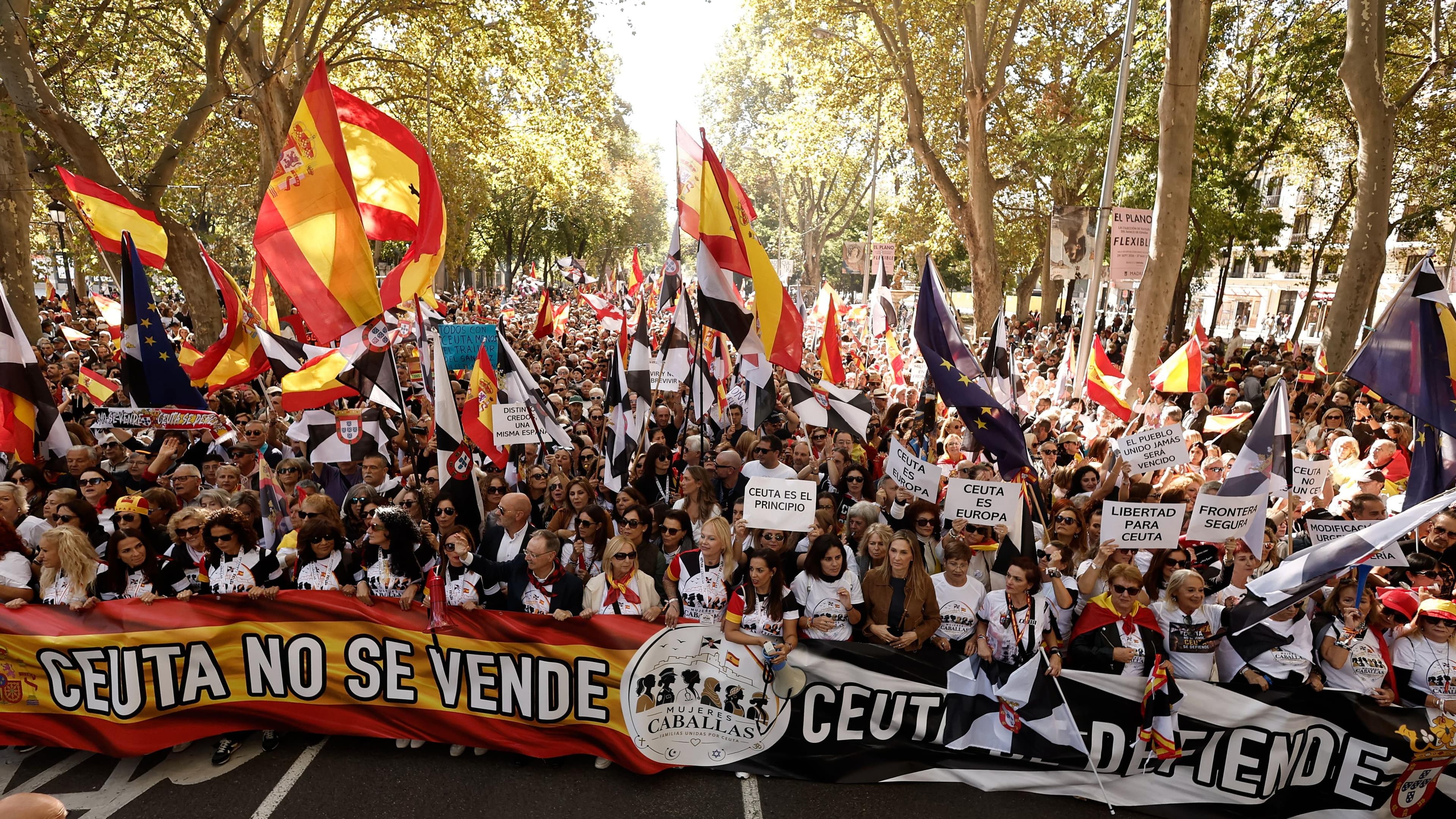 Mujeres 'caballas' piden en Madrid la normalidad en Ceuta