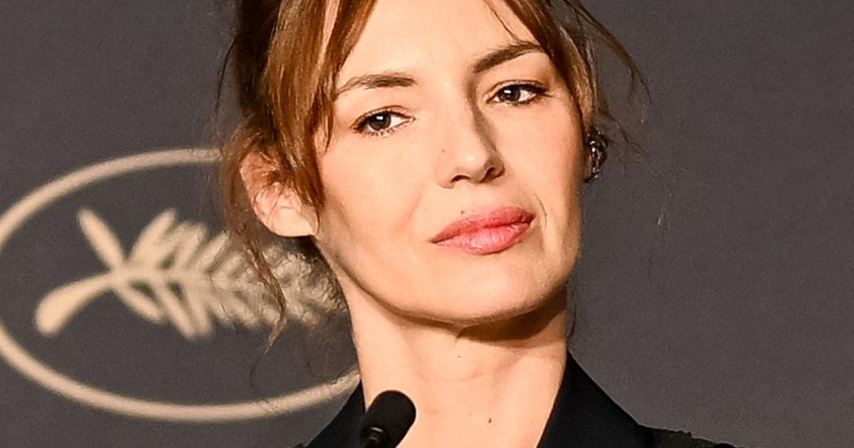 "Avant, papa c'était le cactus et toi..." : les mots du fils de Louise Bourgoin sur la fin de son histoire avec un célèbre artiste